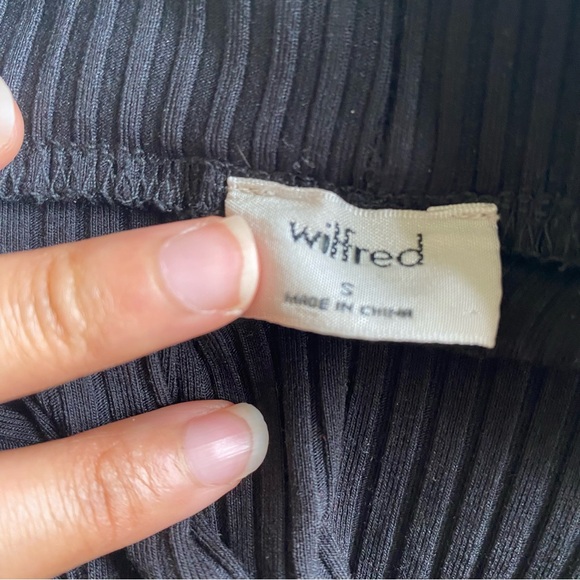 Aritzia Wilfred Off The Shoulder Striped Long Sleeve Top Black Sz XS - Picture 4 of 6